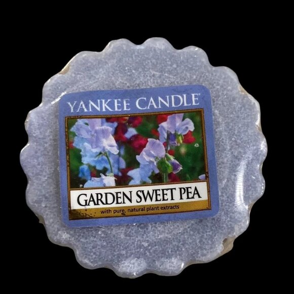 10 Yankee Candle Wax Melt Tarts GARDEN SWEET PEA --Scented Factory Sealed 8oz. - Picture 2 of 3